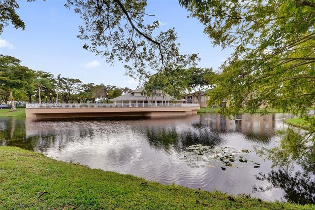 9833 Westview Dr 819, Coral Springs, FL 33076