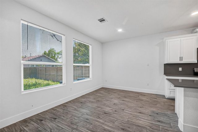 130 E Melville Drive, Crosby, TX 77532