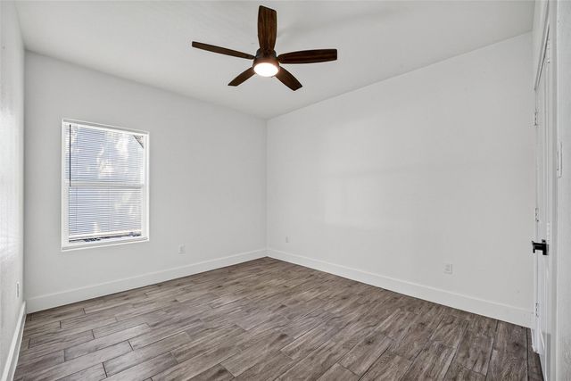 130 E Melville Drive, Crosby, TX 77532