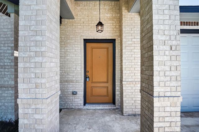 130 E Melville Drive, Crosby, TX 77532