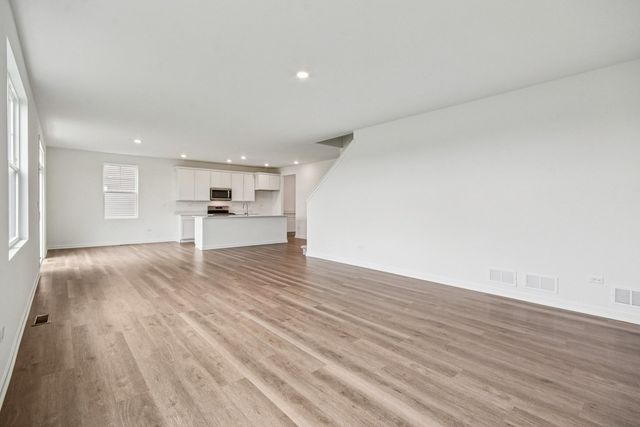 1874 Keating Drive, Aurora, IL 60503