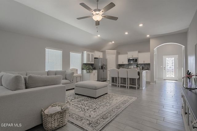 8217 HICKERSON Drive, Canutillo, TX 79835