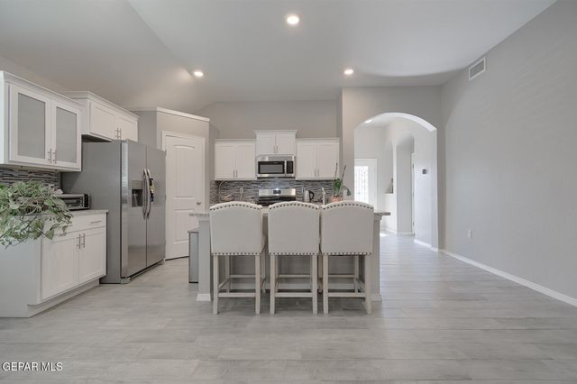 8217 HICKERSON Drive, Canutillo, TX 79835