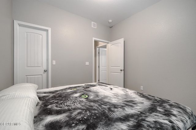 8217 HICKERSON Drive, Canutillo, TX 79835