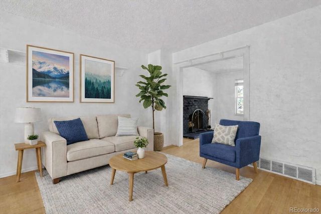 1024 S Mobile Street, Aurora, CO 80017