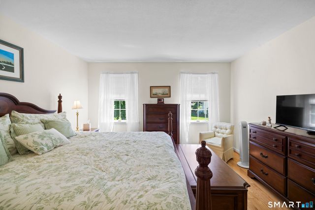 4 Woodbridge Drive 4, Enfield, CT 06082