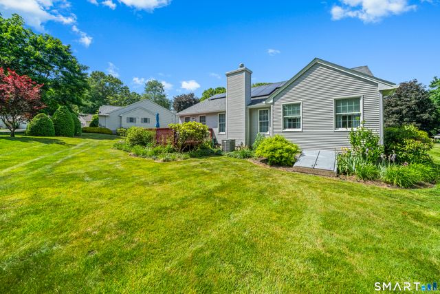 4 Woodbridge Drive 4, Enfield, CT 06082