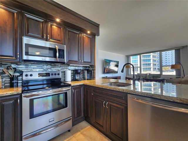 3505 S Ocean Drive 412, Hollywood, FL 33019