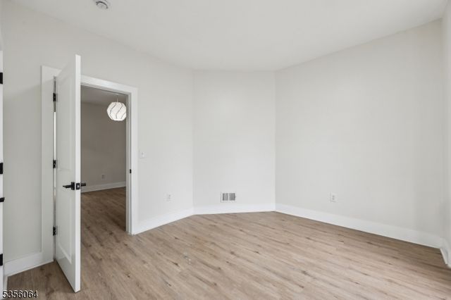 148 N 15Th St, East Orange City, NJ 07017