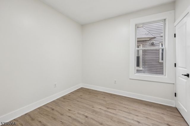 148 N 15Th St, East Orange City, NJ 07017