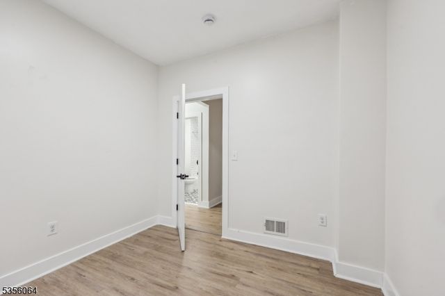 148 N 15Th St, East Orange City, NJ 07017