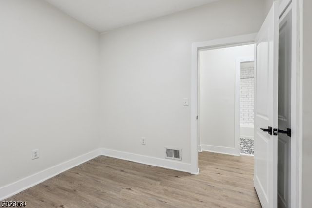 148 N 15Th St, East Orange City, NJ 07017