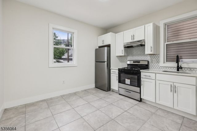 148 N 15Th St, East Orange City, NJ 07017