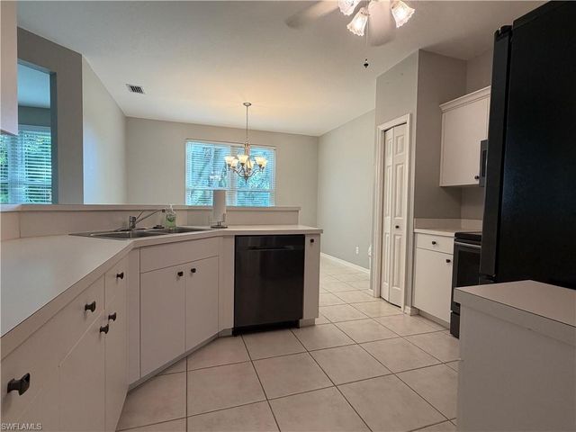 1340 Charleston Square DR 101, Naples, FL 34110