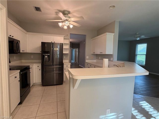 1340 Charleston Square DR 101, Naples, FL 34110