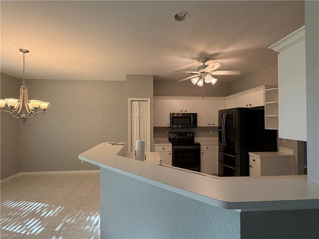 1340 Charleston Square DR 101, Naples, FL 34110