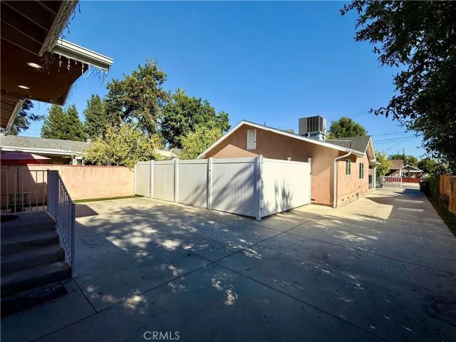6715 Cedros Avenue, Van Nuys, CA 91405