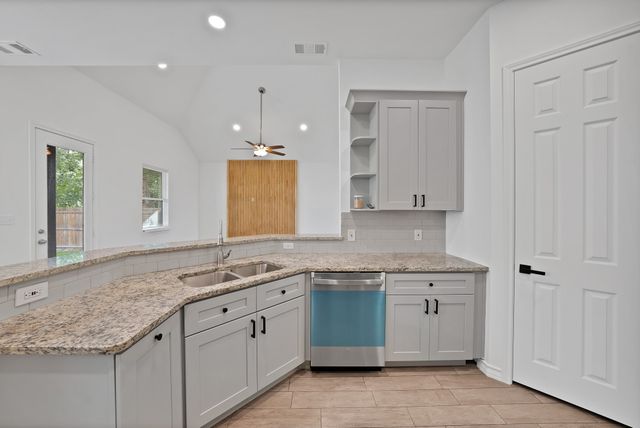 1008 20th Street, Fort Worth, TX 76164