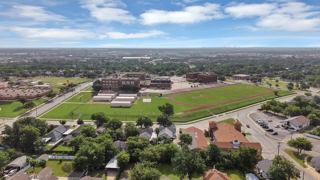 1008 20th Street, Fort Worth, TX 76164