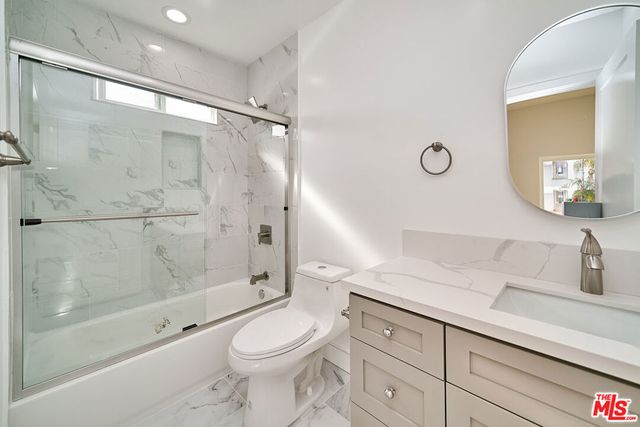 1108 Queen Anne Avenue, Los Angeles, CA 90019