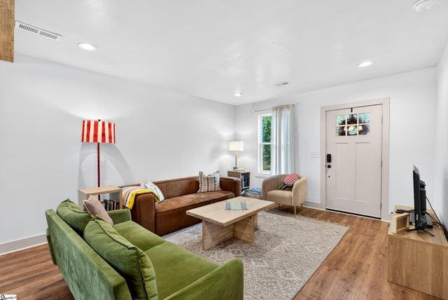 9 Mcdade Street, Greenville, SC 29611