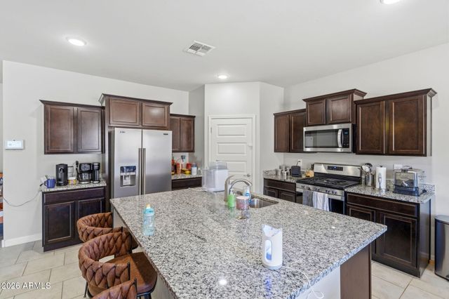 483 W WELDON Street, Vail, AZ 85641