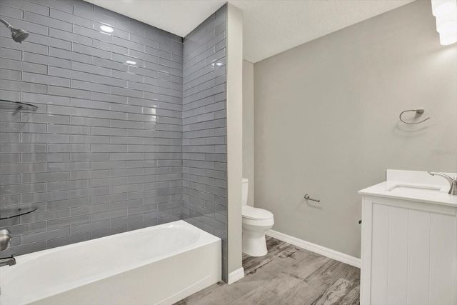 7505 W HENRY AVENUE, Tampa, FL 33615