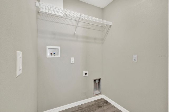 7505 W HENRY AVENUE, Tampa, FL 33615