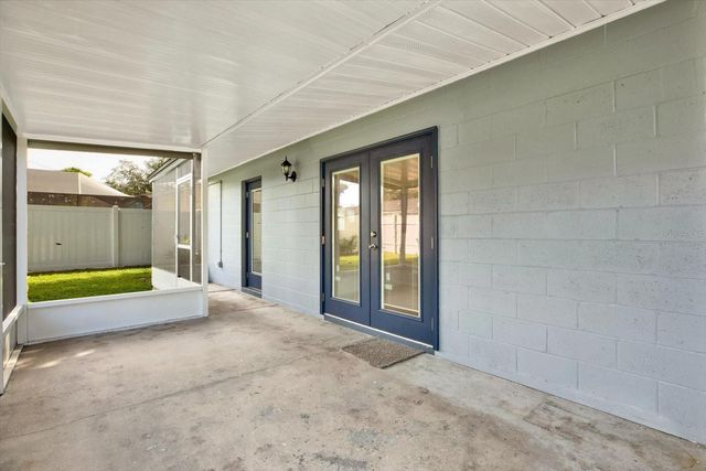 7505 W HENRY AVENUE, Tampa, FL 33615