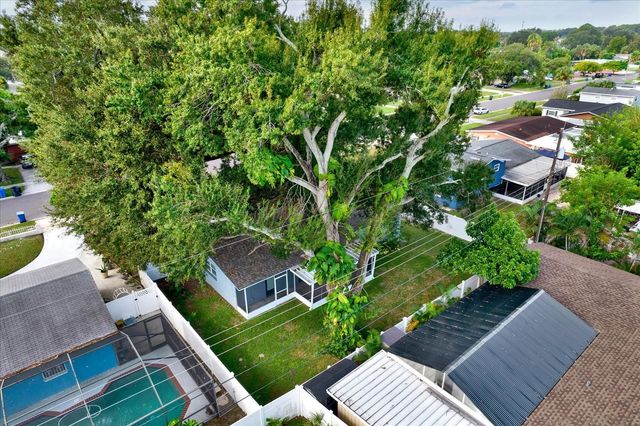 7505 W HENRY AVENUE, Tampa, FL 33615