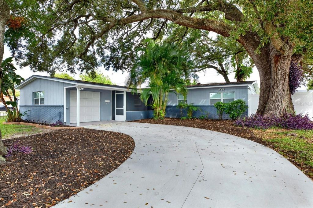 7505 W HENRY AVENUE, Tampa, FL 33615