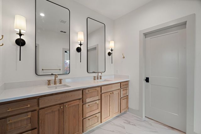 3812 E Port Ridglea Court, Granbury, TX 76049