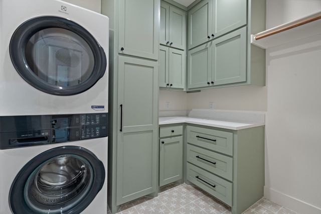 3812 E Port Ridglea Court, Granbury, TX 76049