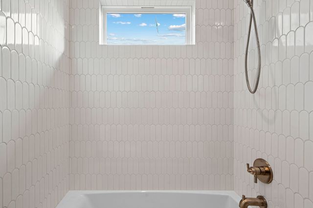 3812 E Port Ridglea Court, Granbury, TX 76049