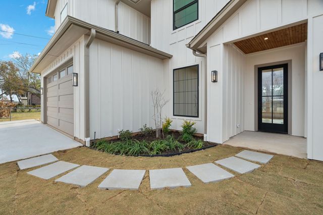 3812 E Port Ridglea Court, Granbury, TX 76049