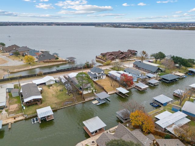 3812 E Port Ridglea Court, Granbury, TX 76049