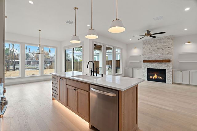 3812 E Port Ridglea Court, Granbury, TX 76049