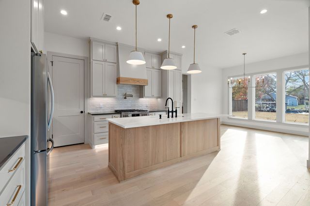 3812 E Port Ridglea Court, Granbury, TX 76049