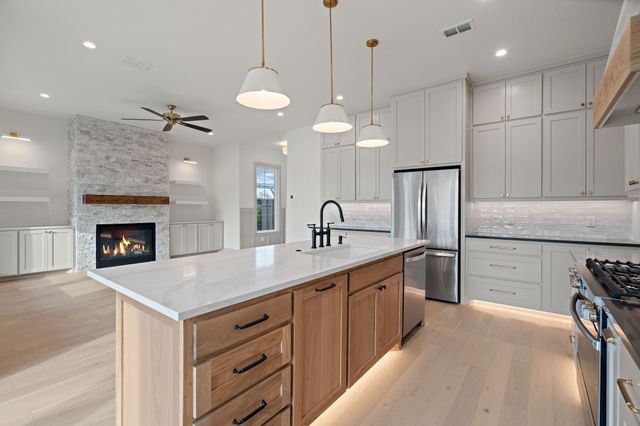 3812 E Port Ridglea Court, Granbury, TX 76049