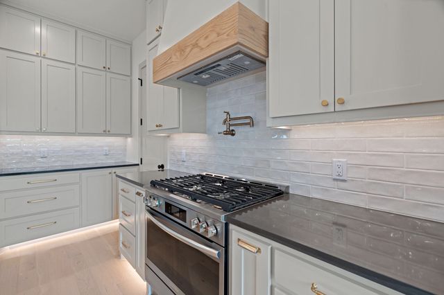 3812 E Port Ridglea Court, Granbury, TX 76049