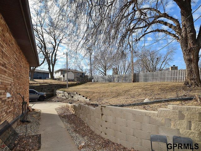 12135 Lisa Circle, Omaha, NE 68137