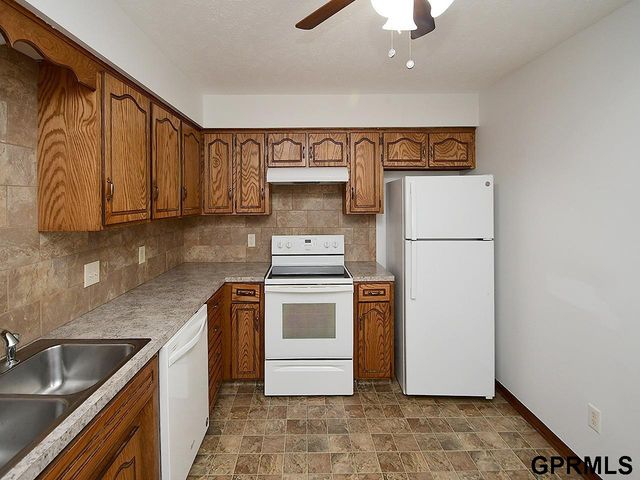 12135 Lisa Circle, Omaha, NE 68137