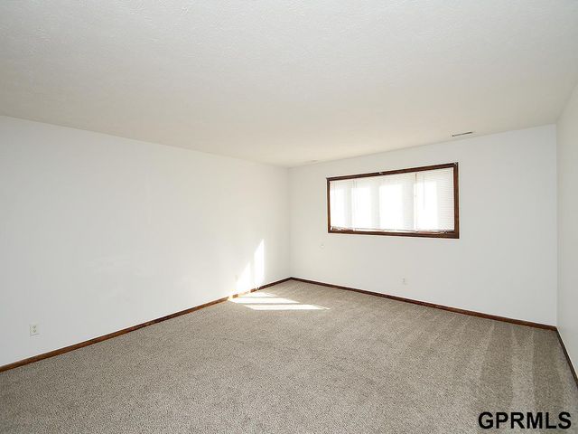 12135 Lisa Circle, Omaha, NE 68137