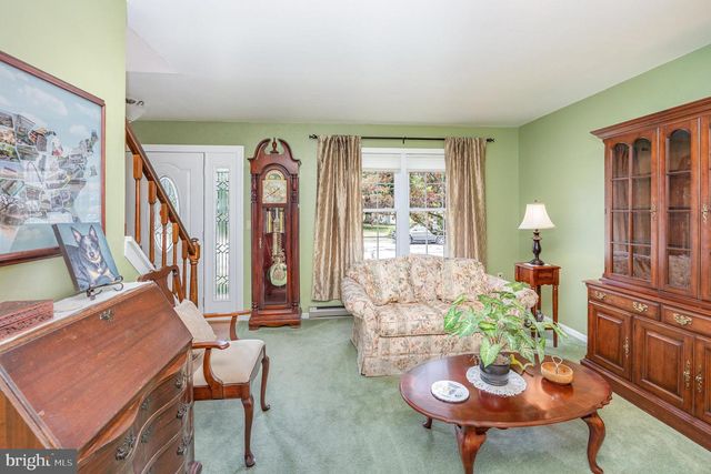 4321 NEW HAMPSHIRE DR, Harrisburg, PA 17112
