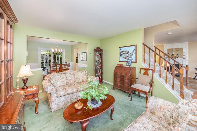 4321 NEW HAMPSHIRE DR, Harrisburg, PA 17112