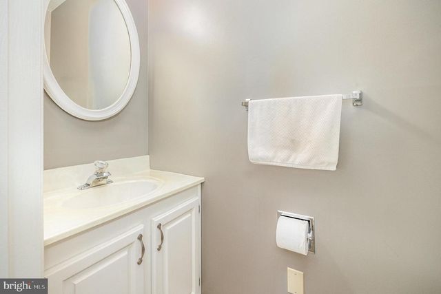 4321 NEW HAMPSHIRE DR, Harrisburg, PA 17112