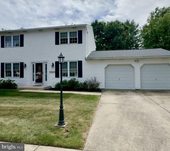 4321 NEW HAMPSHIRE DR, Harrisburg, PA 17112