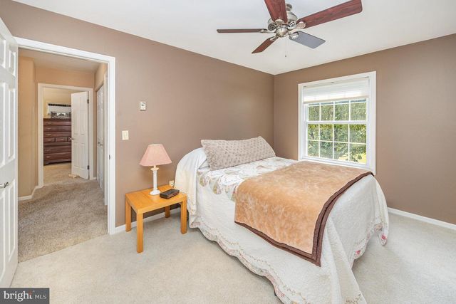 4321 NEW HAMPSHIRE DR, Harrisburg, PA 17112