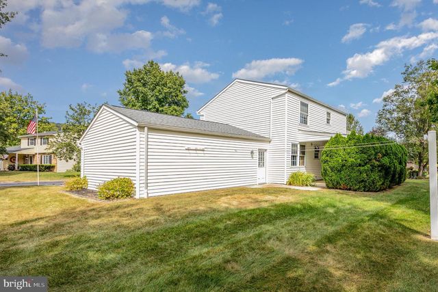 4321 NEW HAMPSHIRE DR, Harrisburg, PA 17112