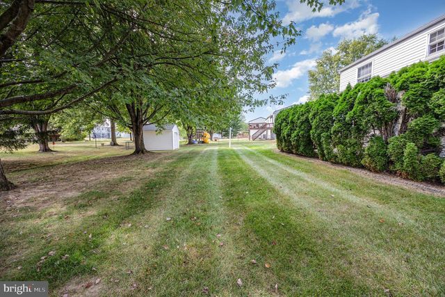 4321 NEW HAMPSHIRE DR, Harrisburg, PA 17112
